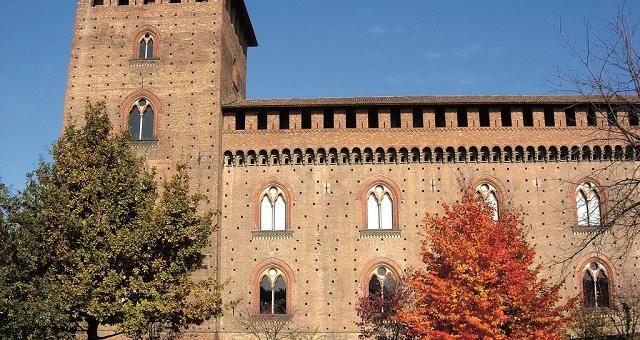 Segui il tuo itinerario in moto in Lombardia visitando castelli e sfarzise ville e approfitta dei vantaggi dedicati Al Best Western Hotel Major Milano!
