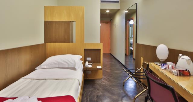 Einzelzimmer das Best Western Hotel Major in Milano. Komfortabel und gemütlich ist mit Sat-Tv LCD 26 Zoll mit Radio und Wecker, kostenloses Wi-Fi und Minibar ausgestattet.